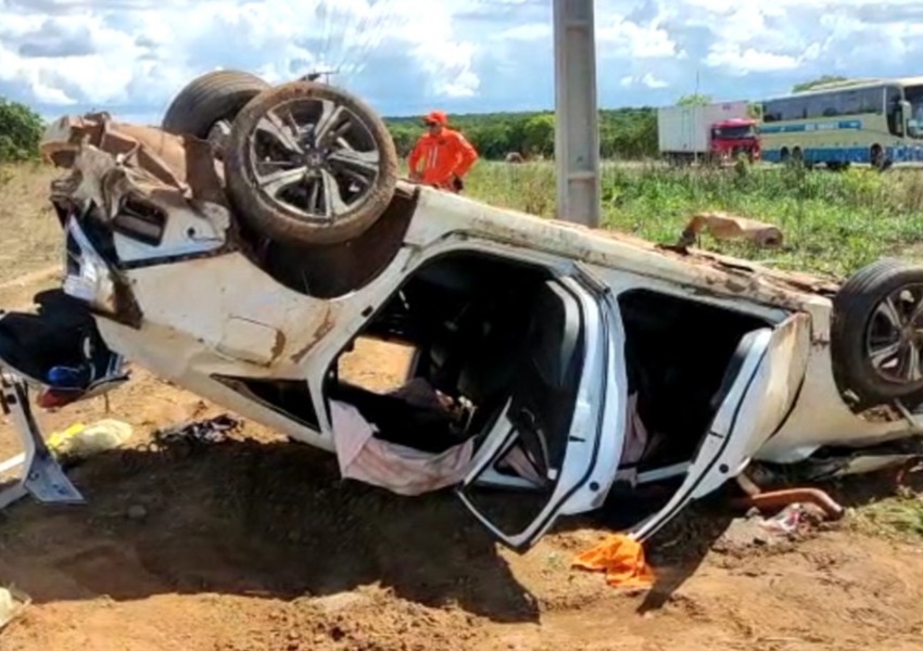 PM aposentado do DF morre em acidente entre dois carros em Luis Eduardo Magalhães; outras 5 pessoas ficaram feridas