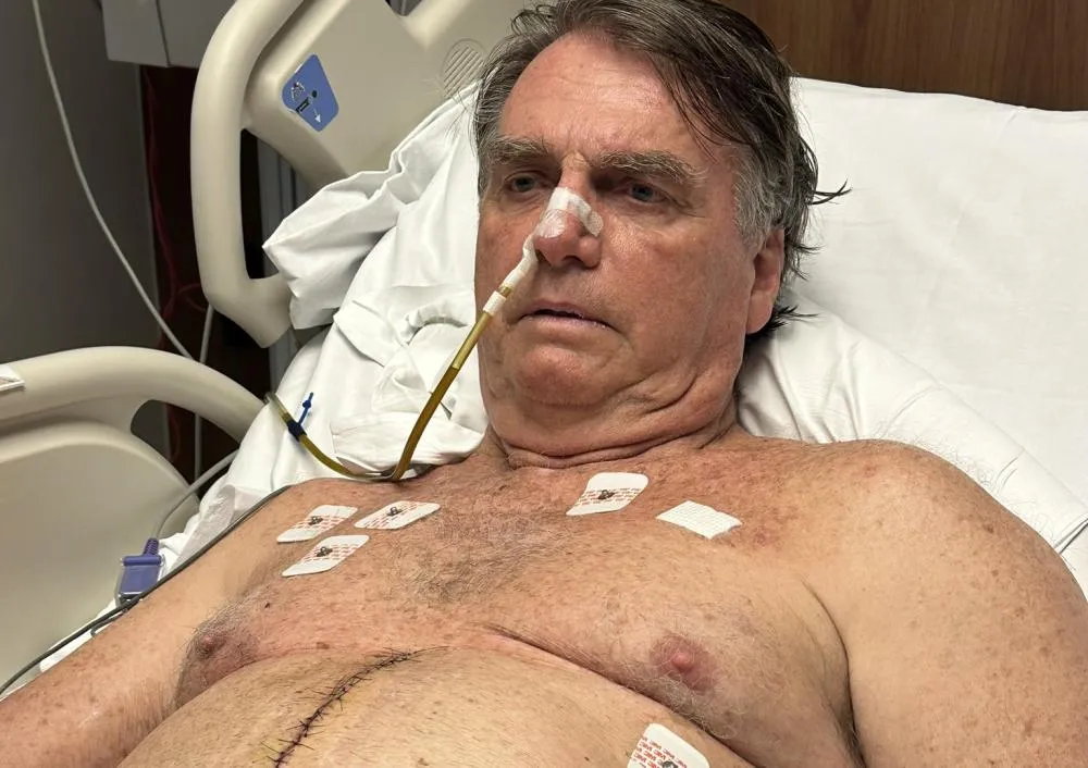 Bolsonaro completa uma semana na UTI após cirurgia abdominal