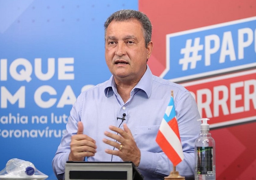 Rui Costa anuncia programa social que prevê apoio a famílias de baixa renda