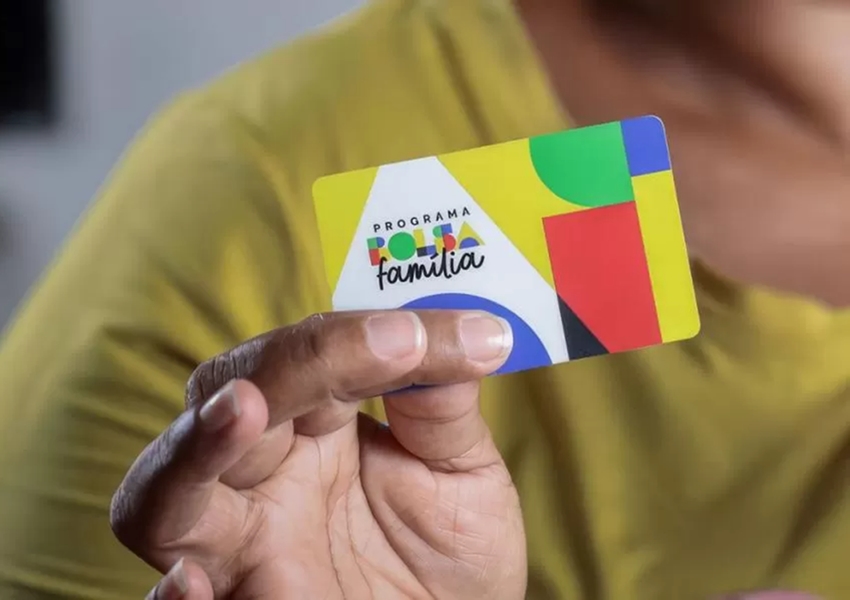 Três milhões de inscritos no Bolsa Família deixaram a pobreza em 2023