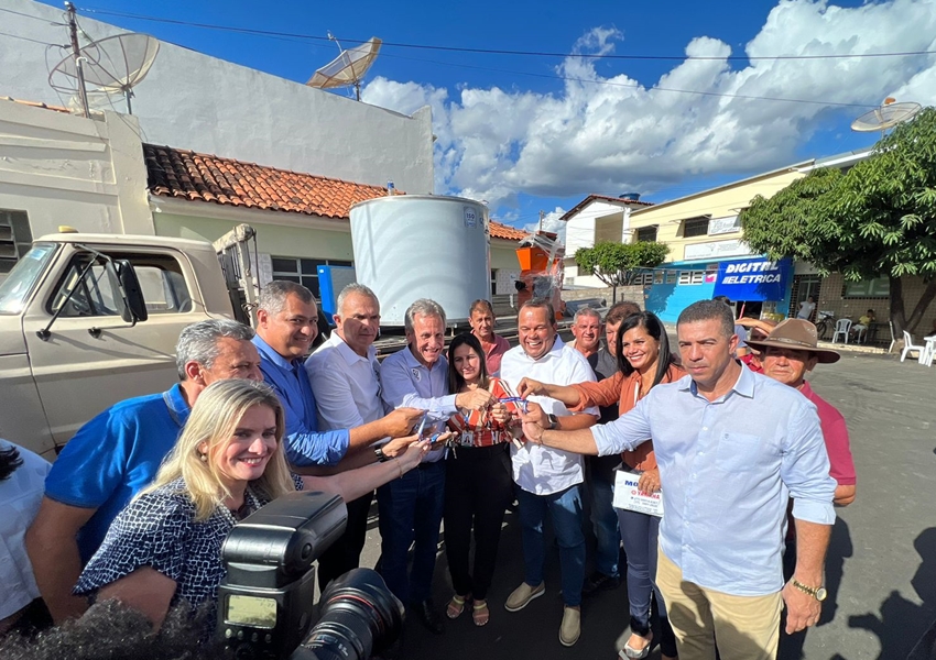 Entregas do Estado fortalecem desenvolvimento urbano e agrícola do município de Dom Basílio