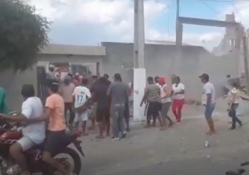Crisópolis: Ao menos dez pessoas ficam feridas em explosão de loja de fogos