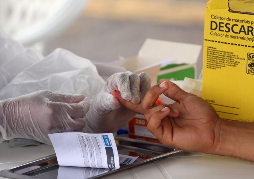 Número de mortes por Covid-19 no Brasil sobe para 40.276