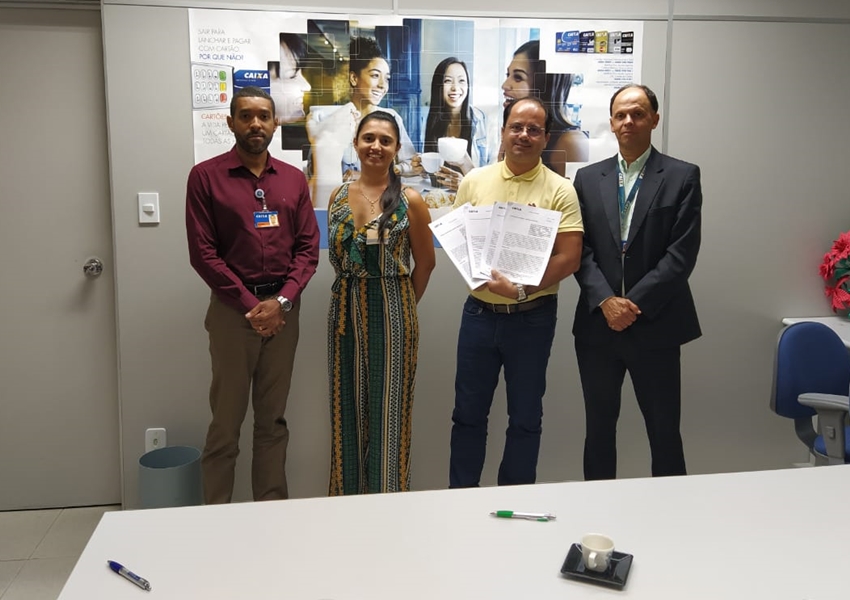 Drº Éder assina contratos para diversas obras no município de  Jussiape