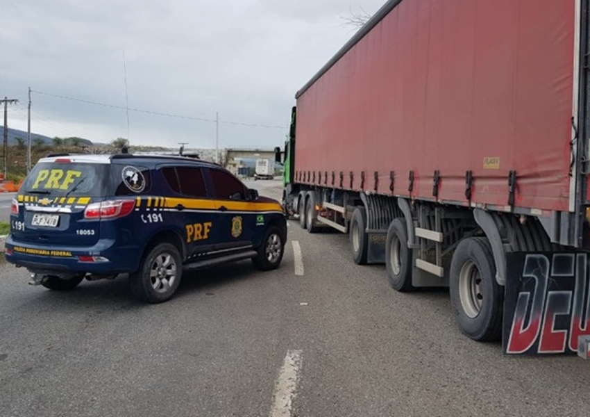 Caminhão adulterado é apreendido pela PRF no sudeste baiano