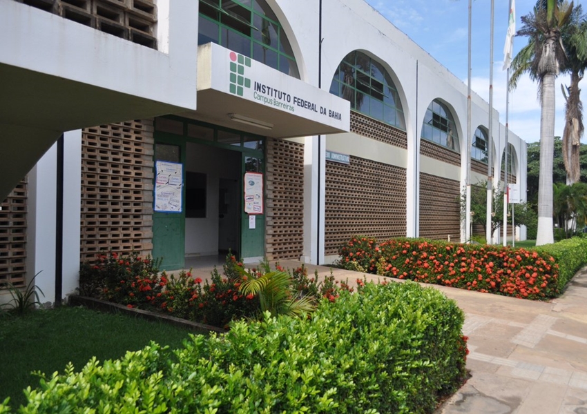 Acusado de assédio sexual e moral contra alunas, professor do IFBA de Barreiras é alvo da PF