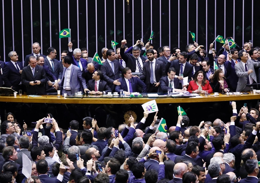 Câmara aprova em primeiro turno texto-base da reforma da Previdência
