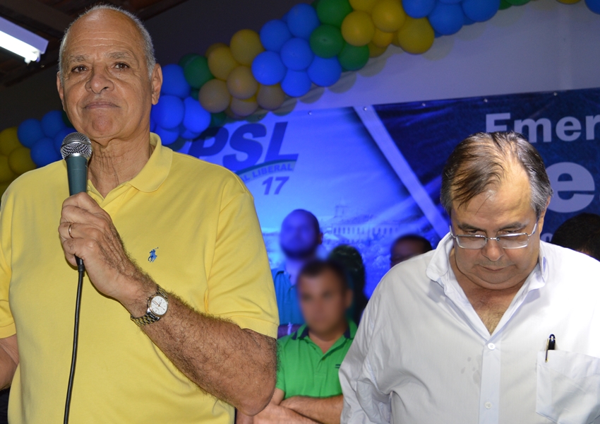Namoro político entre Carlão e Emerson Leal estaria estremecido