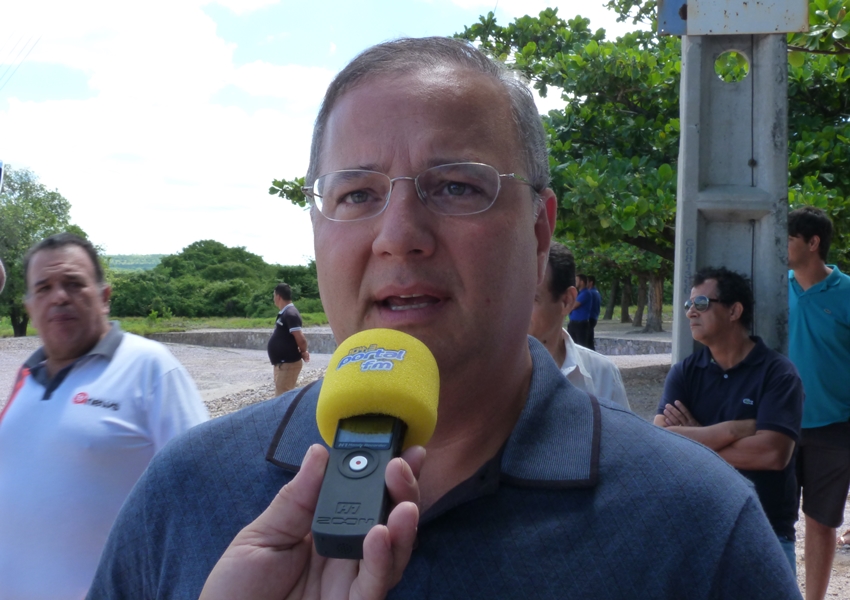 Conquista: Secretário de Saúde lamenta decisão do prefeito e diz que policlínica deve sair em abril