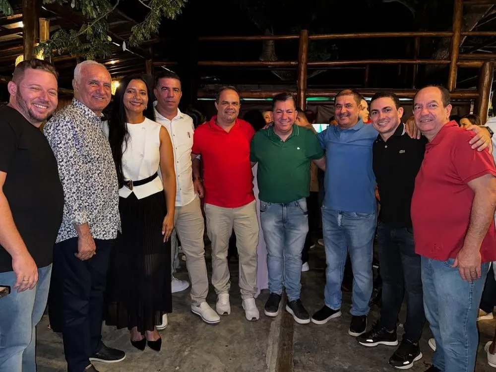 Casa João de Barro recebe estreia de Robson Aguiar em noite histórica