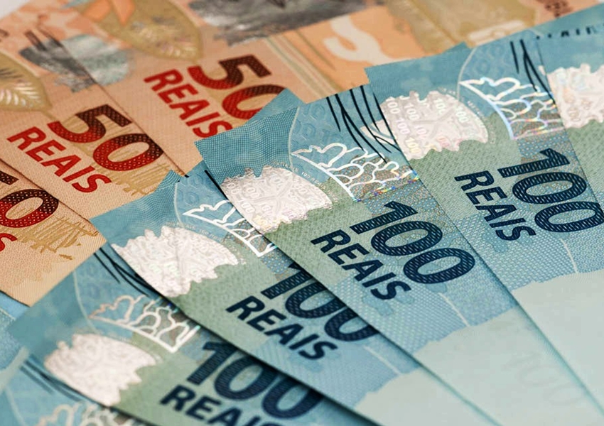 Governo propõe salário mínimo de R$ 1.002 para o próximo ano