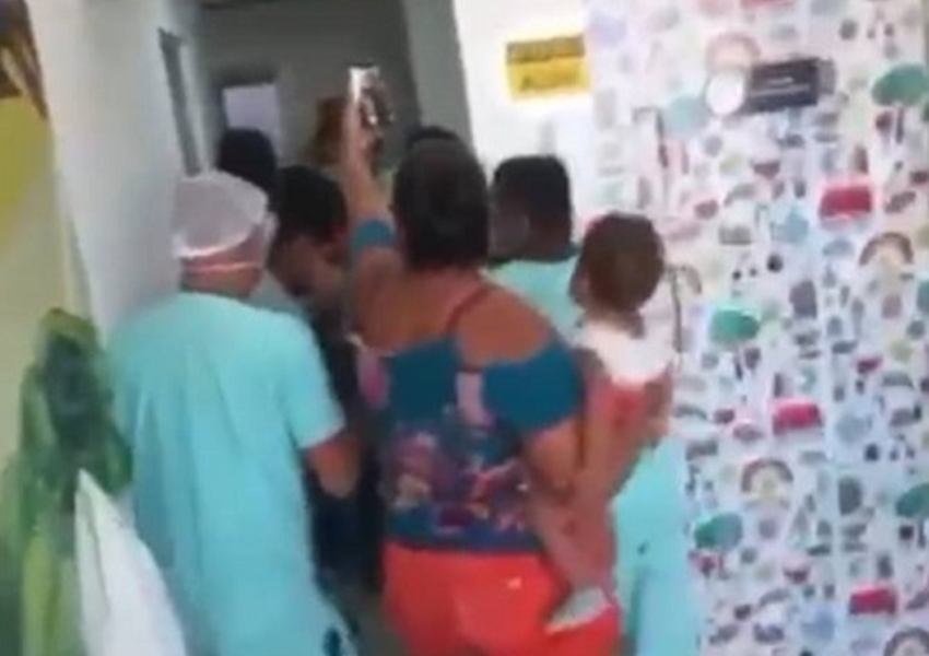 Ilhéus: Homem persegue médico com estilete após ter exames recusados