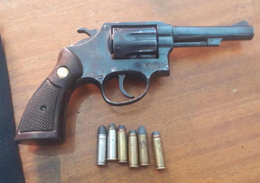 Homem é detido em Rio de Contas acusado de Porte ilegal de arma de fogo e ameaça contra a companheira