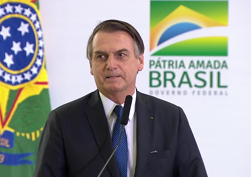 Bolsonaro confirma 13º salário para beneficiados do programa Bolsa Família