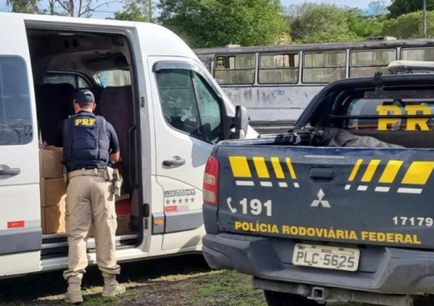 PRF apreende mais de 700 kg de fogos de artifício sem nota fiscal em Feira de Santana