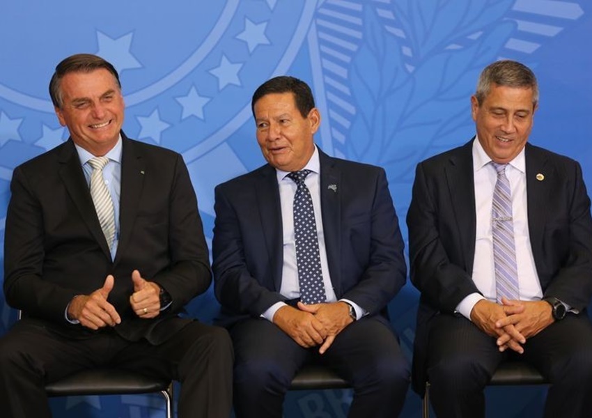 Bolsonaro se recuperou e logo deve voltar a despachar, diz Braga Neto