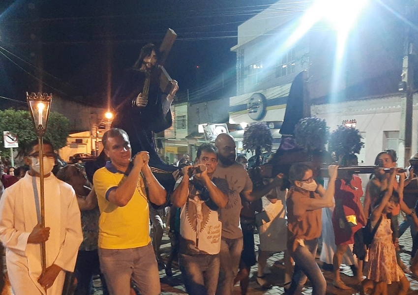Procissão do Encontro emociona fiéis em Livramento de Nossa Senhora