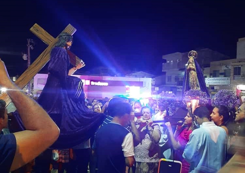 Procissão do Encontro emociona fiéis em Livramento de Nossa Senhora