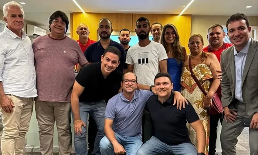 Gestão de Ituaçu planeja próximos quatro anos em reunião na capital baiana
