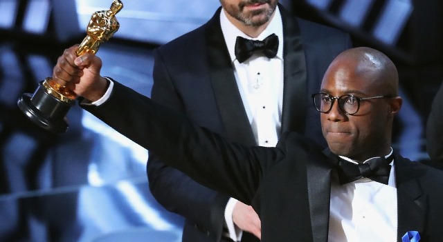 'Moonlight' é escolhido melhor filme do Oscar 2017, após confusão com os apresentadores
