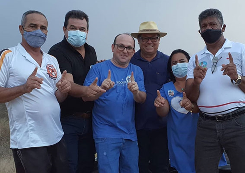 Deputado Marquinho Viana na carreata política em Presidente Jânio Quadros