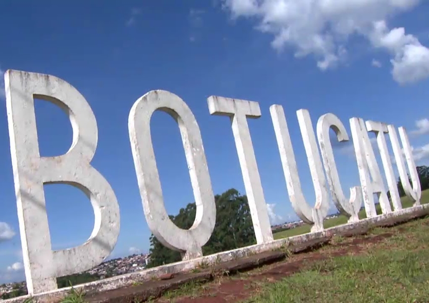 Com vacinação em massa, Botucatu, cidade do interior de SP, reduz casos de covid-19 em 71%