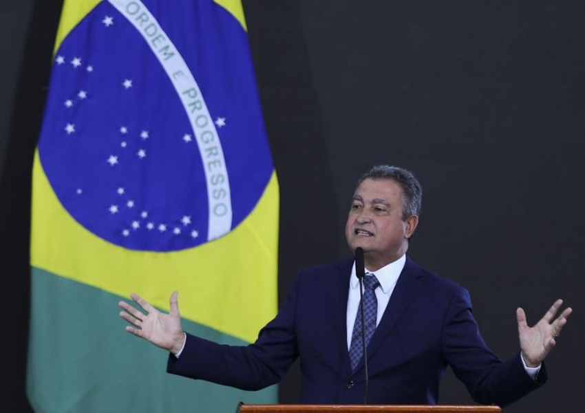 'Vai ser o ritmo da correria', afirma Rui Costa ao assumir Casa Civil