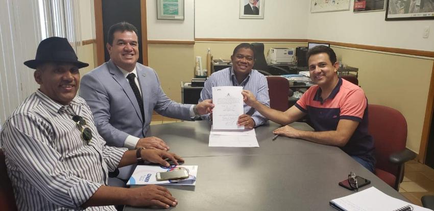 Deputado Marquinho Viana e prefeito de Rio de Contas na Conder