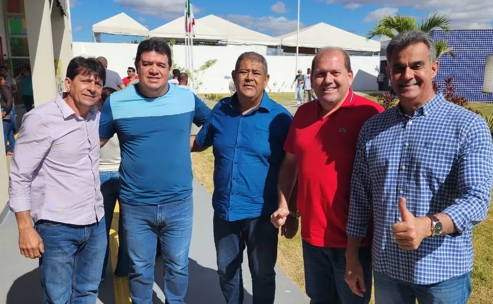 Ex-prefeito de Aracatu, Sérgio Maia prestigia visita de Governador Jerônimo Rodrigues em Caculé