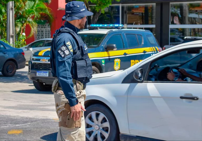 PRF lança Operação Corpus Christi 2024 para intensificar fiscalização e garantir segurança nas rodovias federais