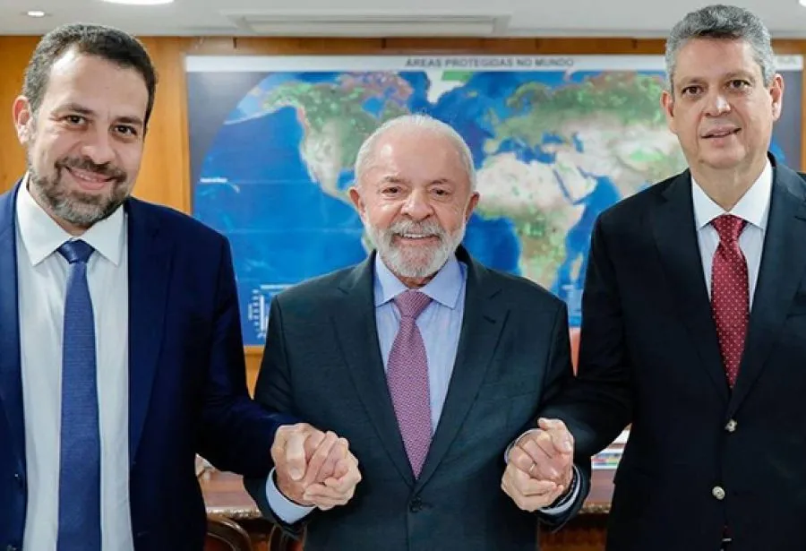Lula anuncia Guilherme Boulos como novo ministro da Secretaria-Geral da Presidência
