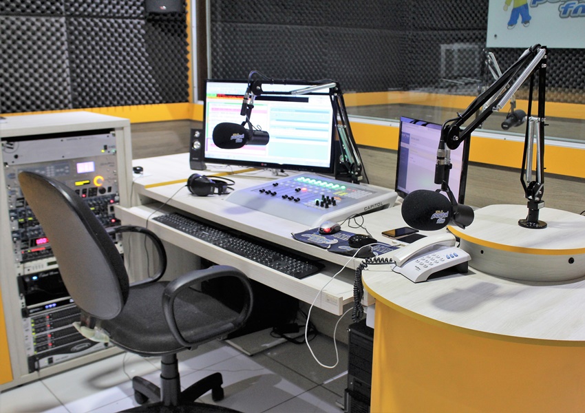 Com pandemia do coronavírus, rádio ganha força e novos anunciantes