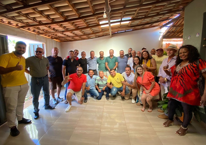 Vereadores e prefeitos da região se reúnem em almoço na residência do vereador Célio Evangelista em Rio de Contas