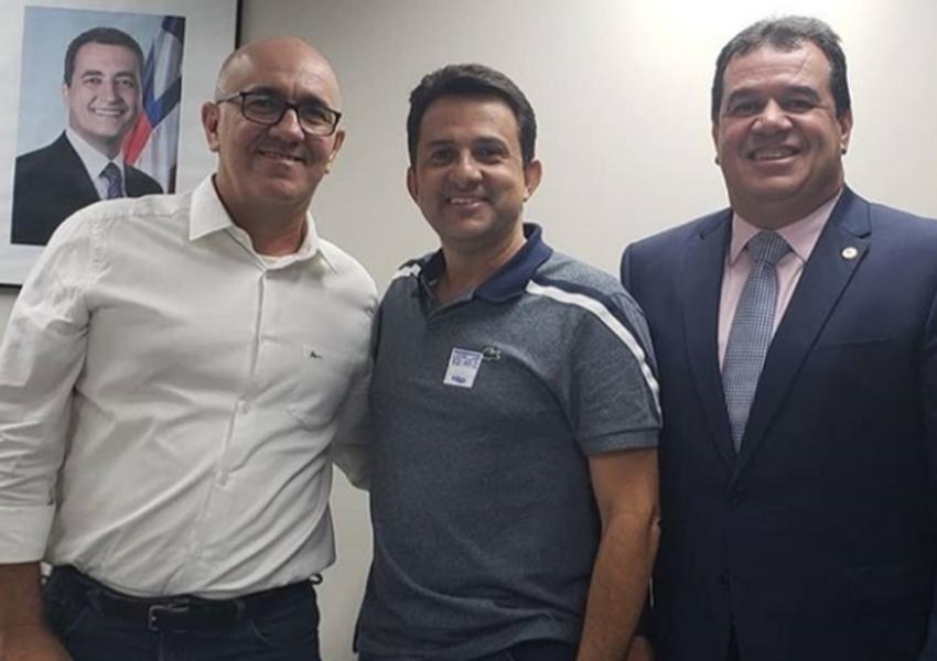 Deputado Marquinho Viana confirma contrato e licitação da Embasa para Rio de Contas e Ibicoara