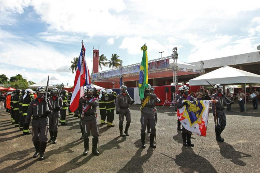Novo comandante-geral do Corpo de Bombeiros toma posse