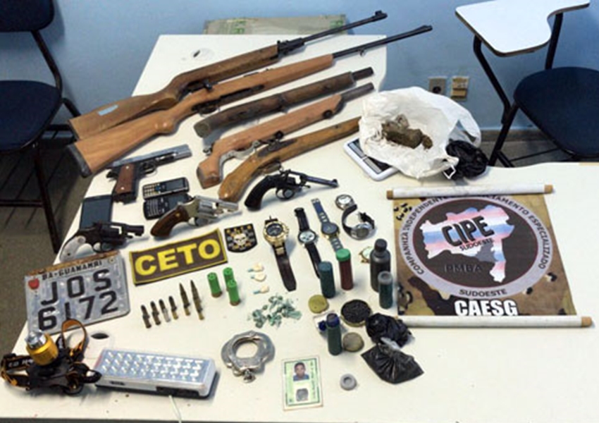 Guanambi: Cinco suspeitos de furtos e roubos são mortos durante confronto com a polícia