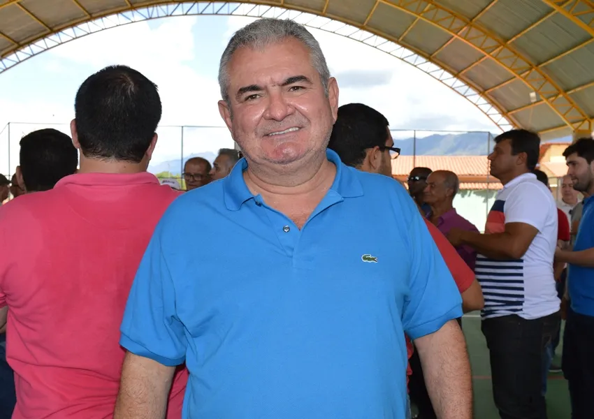 Angelo Coronel declara voto em Flávio Bolsonaro para presidente