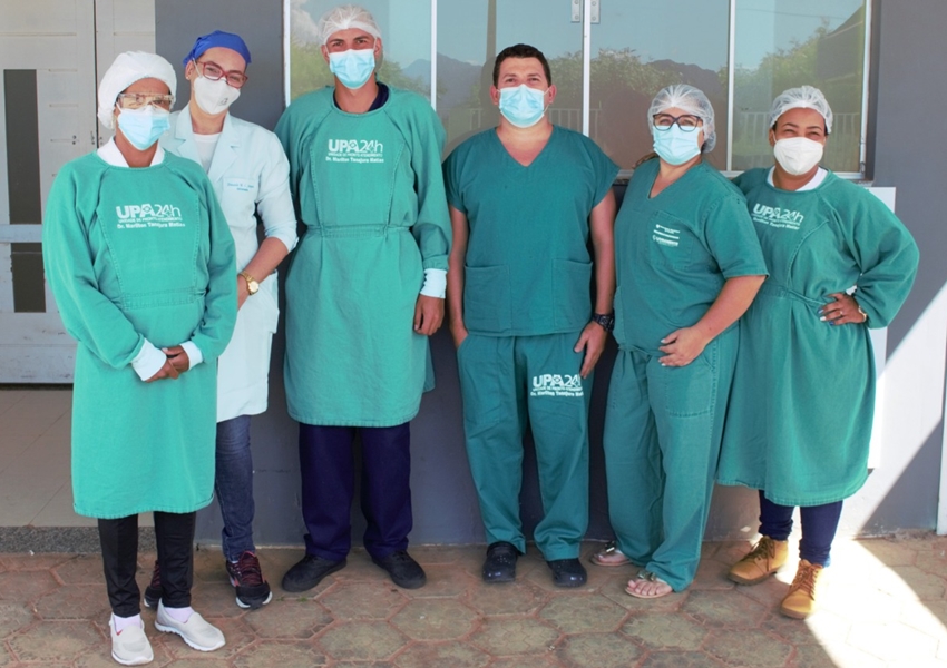 Livramento: Médico Valdemir Teixeira foi o primeiro vacinado com a primeira dose da vacina Coronavac