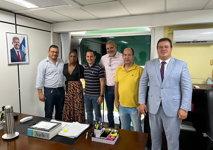 Prefeito Phellipe Brito vai a Salvador em busca de melhorias para o município