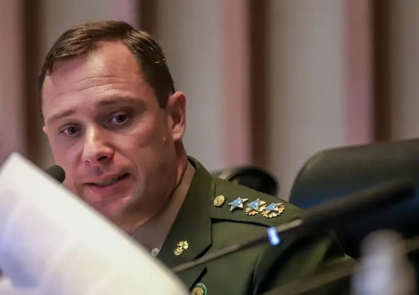 Tenente-coronel Mauro Cid nega participação em reunião golpista com ex-presidente Bolsonaro