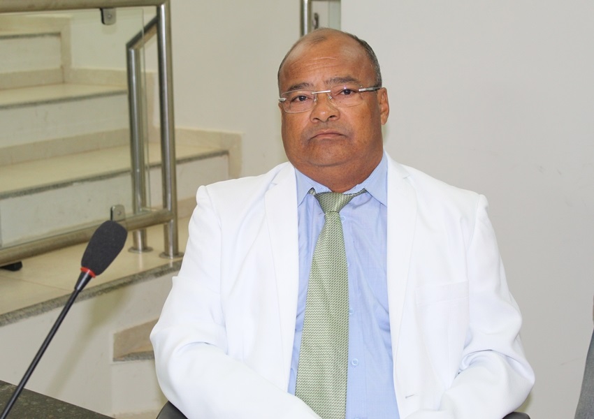Livramento:  Durante sessão vereador João de Ogum faz duras criticas a Embasa e Governo do Estado