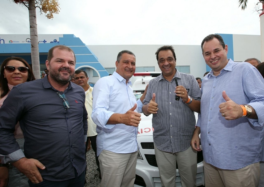 Macaúbas: Rui entrega unidades de saúde e autoriza convênios para agricultura familiar
