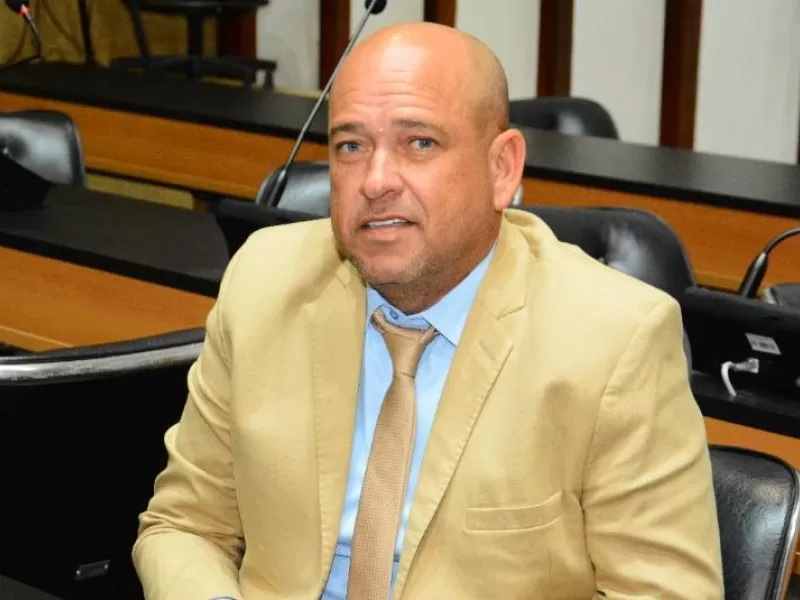 Deputado Binho Galinha relata ameaça durante revista em presídio de Salvador