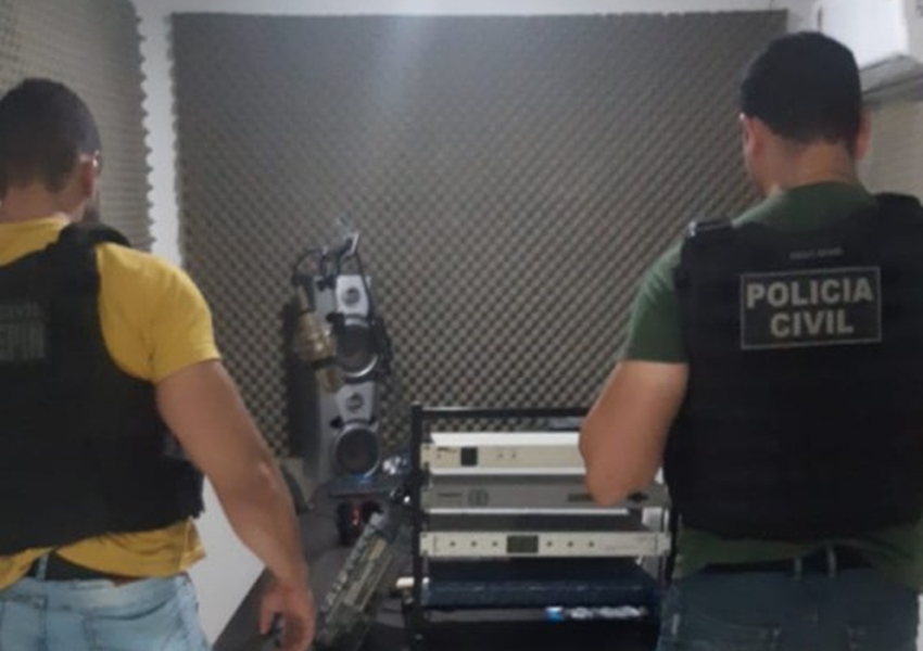 Teixeira de Freitas: Polícia Civil fecha 2 rádios clandestinas e conduz pastor à delegacia