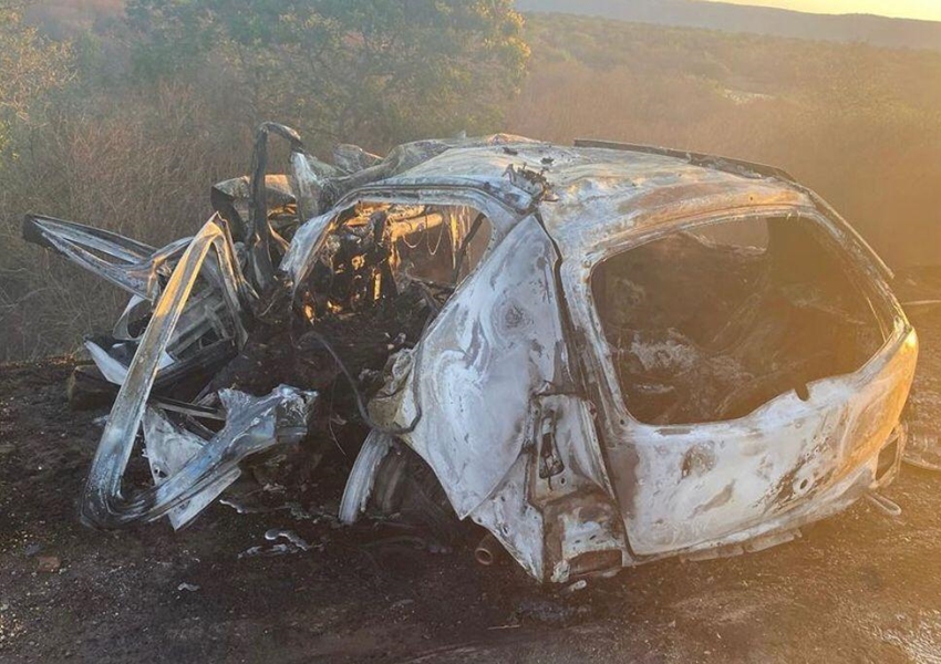 Ibotirama: Três pessoas morrem carbonizadas após carro pegar fogo em acidente envolvendo dois veículos