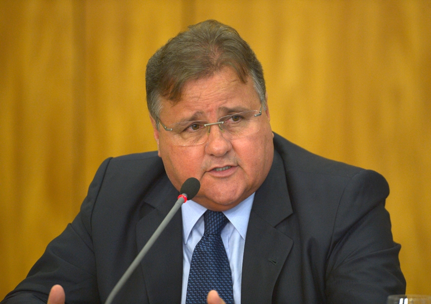 MP visita empresas da família de Geddel e encontra local fechado e sem funcionamento