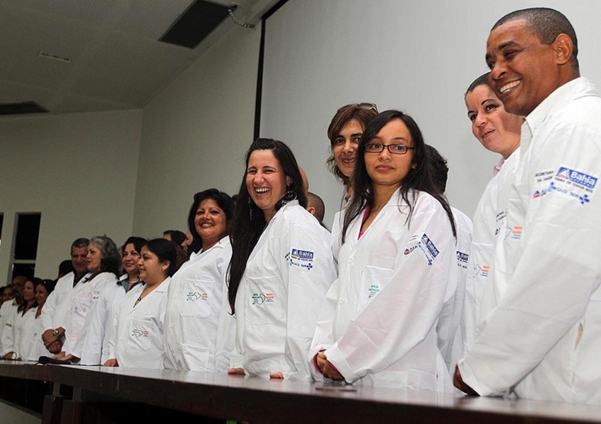 Após saída de cubanos, Mais Médicos tem 1.052 desistências em 3 meses