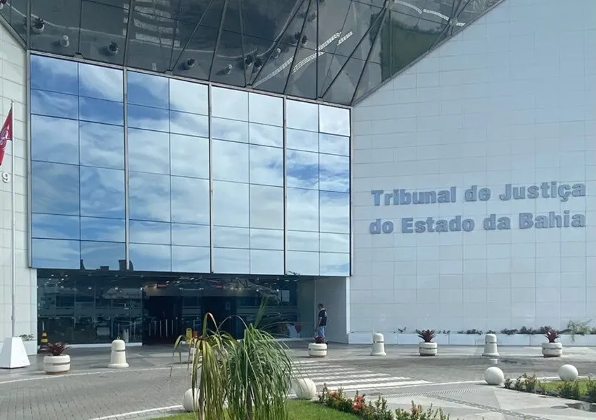 Justiça determina que Meta remova postagens difamatórias contra advogados na Bahia