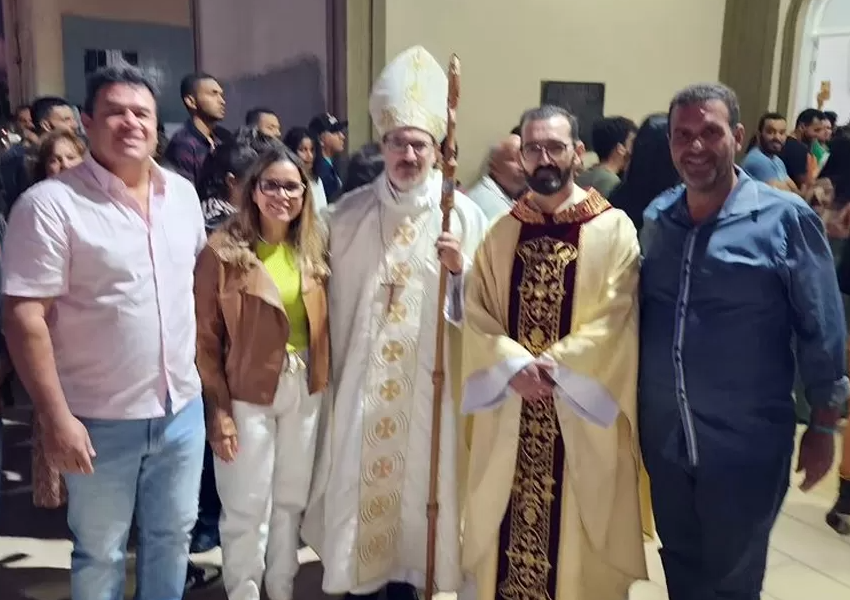 Deputado Marquinho Viana (PV) participa das festividades em honra ao Senhor Bom Jesus em Barra da Estiva