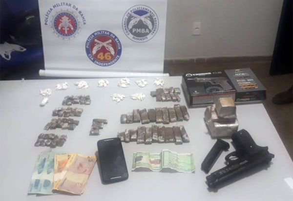 Livramento: Homem com mandado de prisão em aberto é preso com drogas